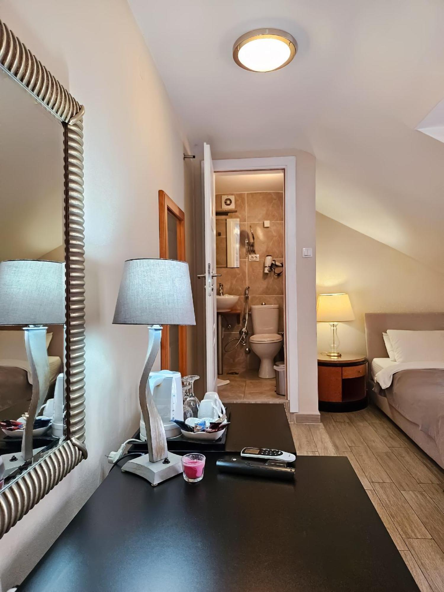 Male Stepenice Beograd Ngoại thất bức ảnh