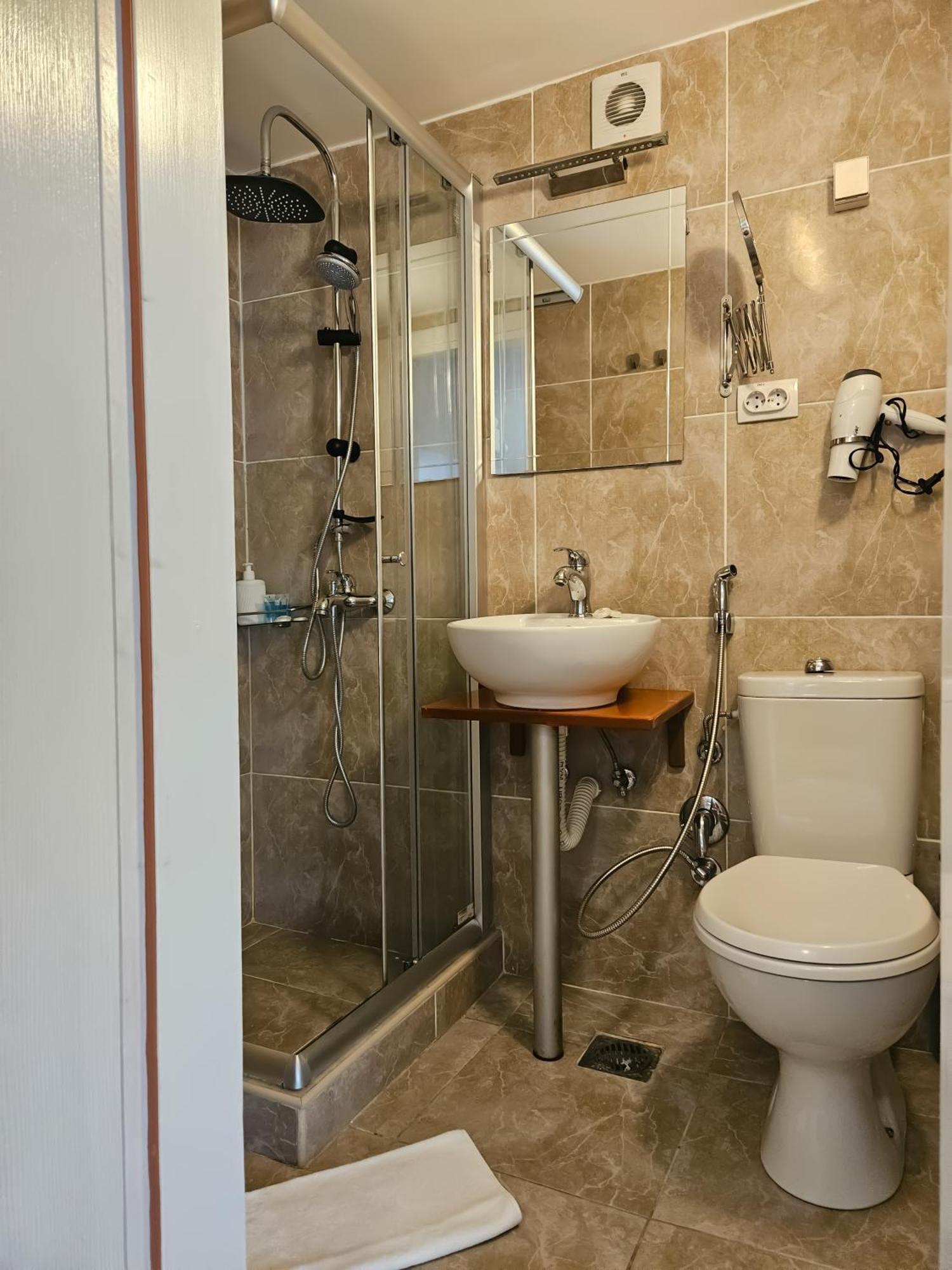 Male Stepenice Beograd Ngoại thất bức ảnh
