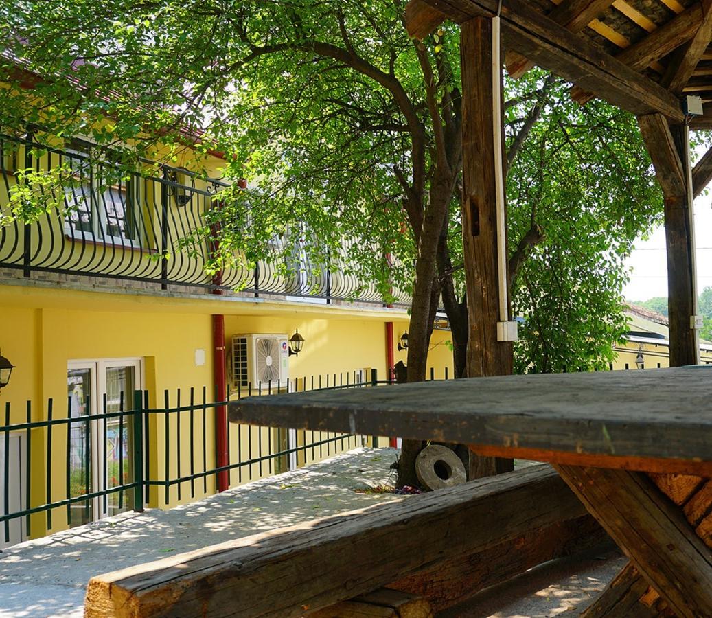 Male Stepenice Beograd Ngoại thất bức ảnh